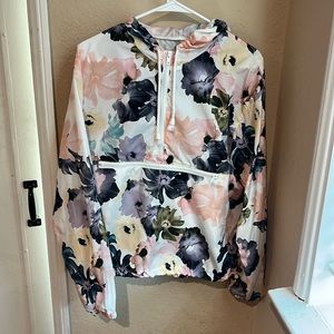 Flower wind breaker